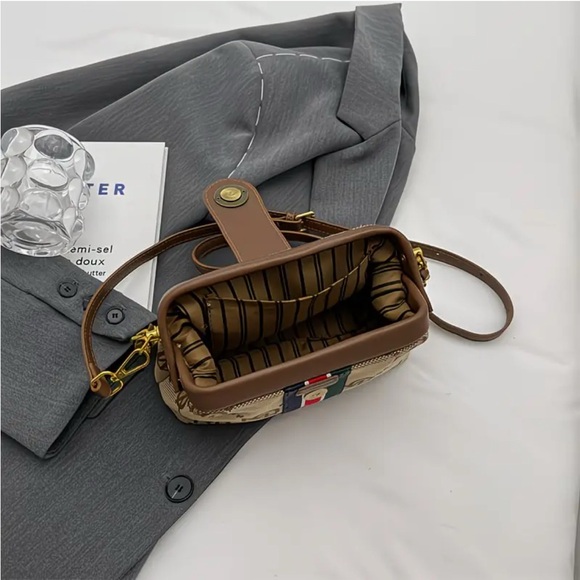 Elegant Unbranded Cream Crossbody Bag- NIP - Picture 4 of 14